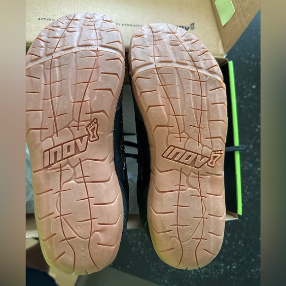 Brand new Inov-8 Bare XF 210 V3 women’s shoes - size 8, black - Picture 5 of 5